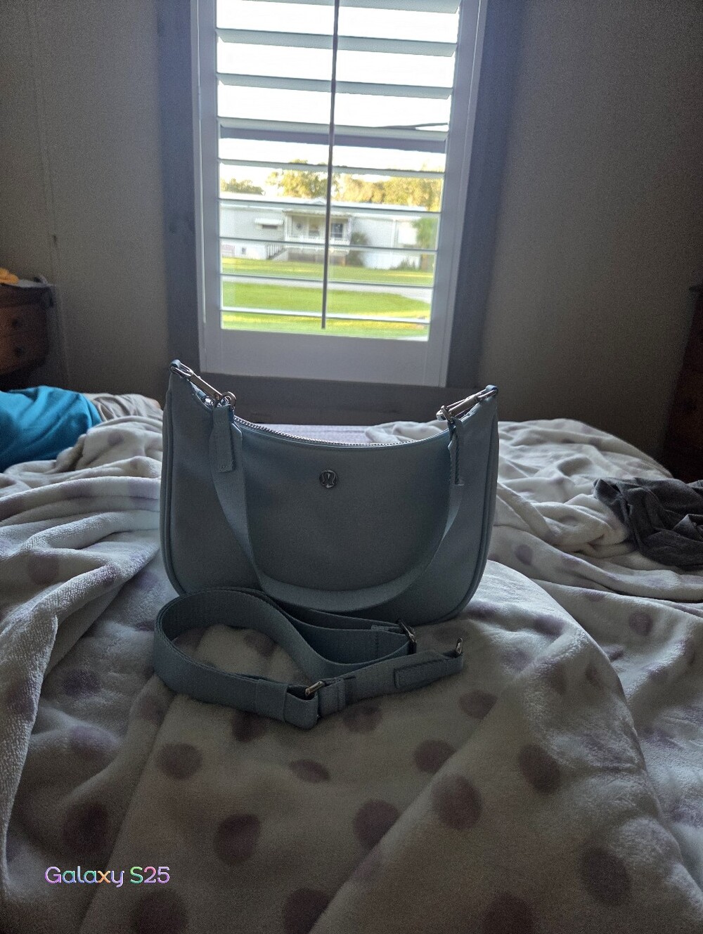 Lululemon city essentials small shoulder bag 3L foam